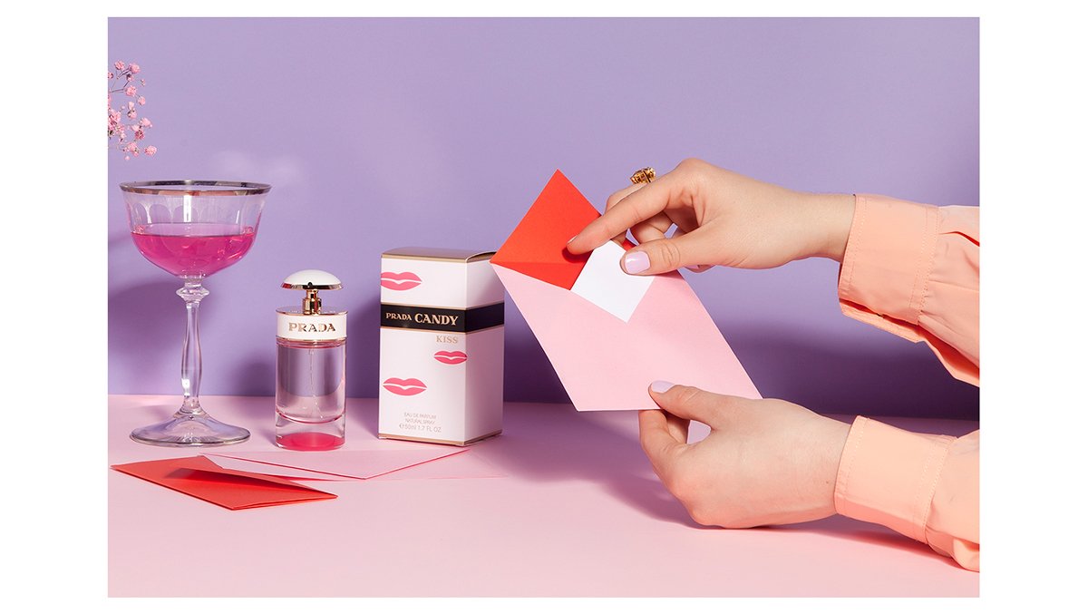 時(shí)尚品牌vi設(shè)計(jì)，時(shí)尚品牌視覺(jué)識(shí)別設(shè)計(jì)，深圳vi設(shè)計(jì)，深圳品牌視覺(jué)識(shí)別設(shè)計(jì)，左右格局