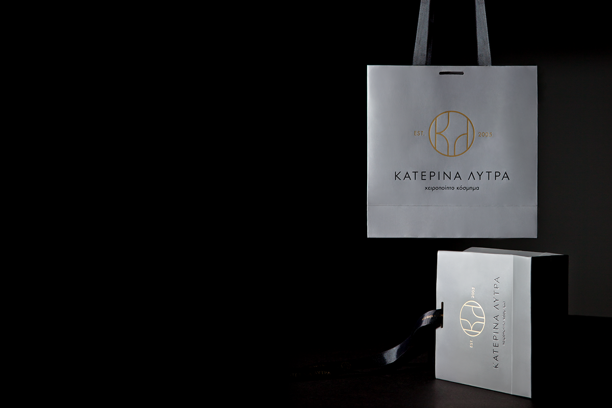 國外高端珠寶品牌vi設(shè)計和品牌包裝設(shè)計，珠寶vi設(shè)計，珠寶包裝設(shè)計，珠寶品牌形象設(shè)計，vi設(shè)計，包裝設(shè)計，深圳vi設(shè)計，深圳包裝設(shè)計，深圳品牌形象設(shè)計，左右格局