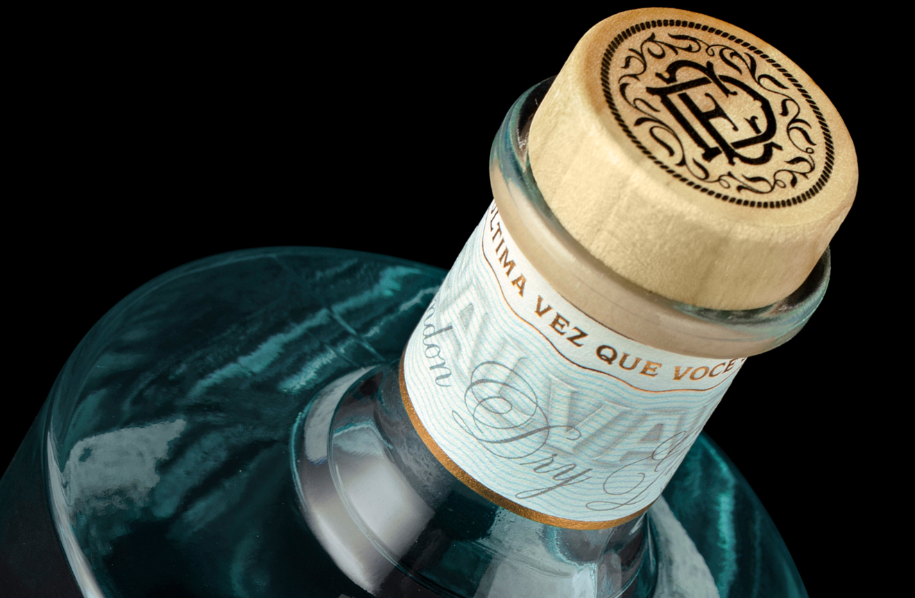 埃斯卡爾瓦達杜松子酒的包裝設計 埃斯卡爾瓦達杜松子酒的包裝設計