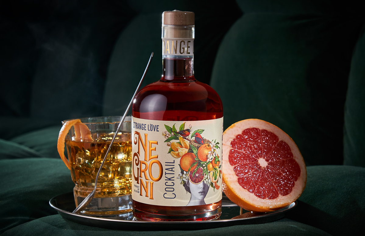 奇怪的盧夫·內(nèi)格羅尼雞尾酒的包裝視覺設(shè)計(jì)