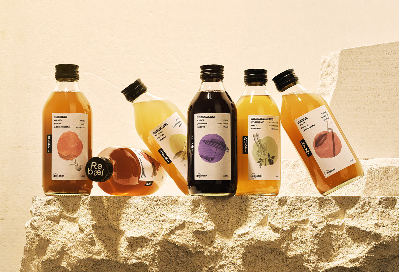 愛(ài)寶樂(lè)園的丹麥果汁品牌包裝設(shè)計(jì)突出了水果設(shè)計(jì)的藝術(shù) 愛(ài)寶樂(lè)園的丹麥果汁品牌包裝設(shè)計(jì)突出了水果設(shè)計(jì)的藝術(shù)