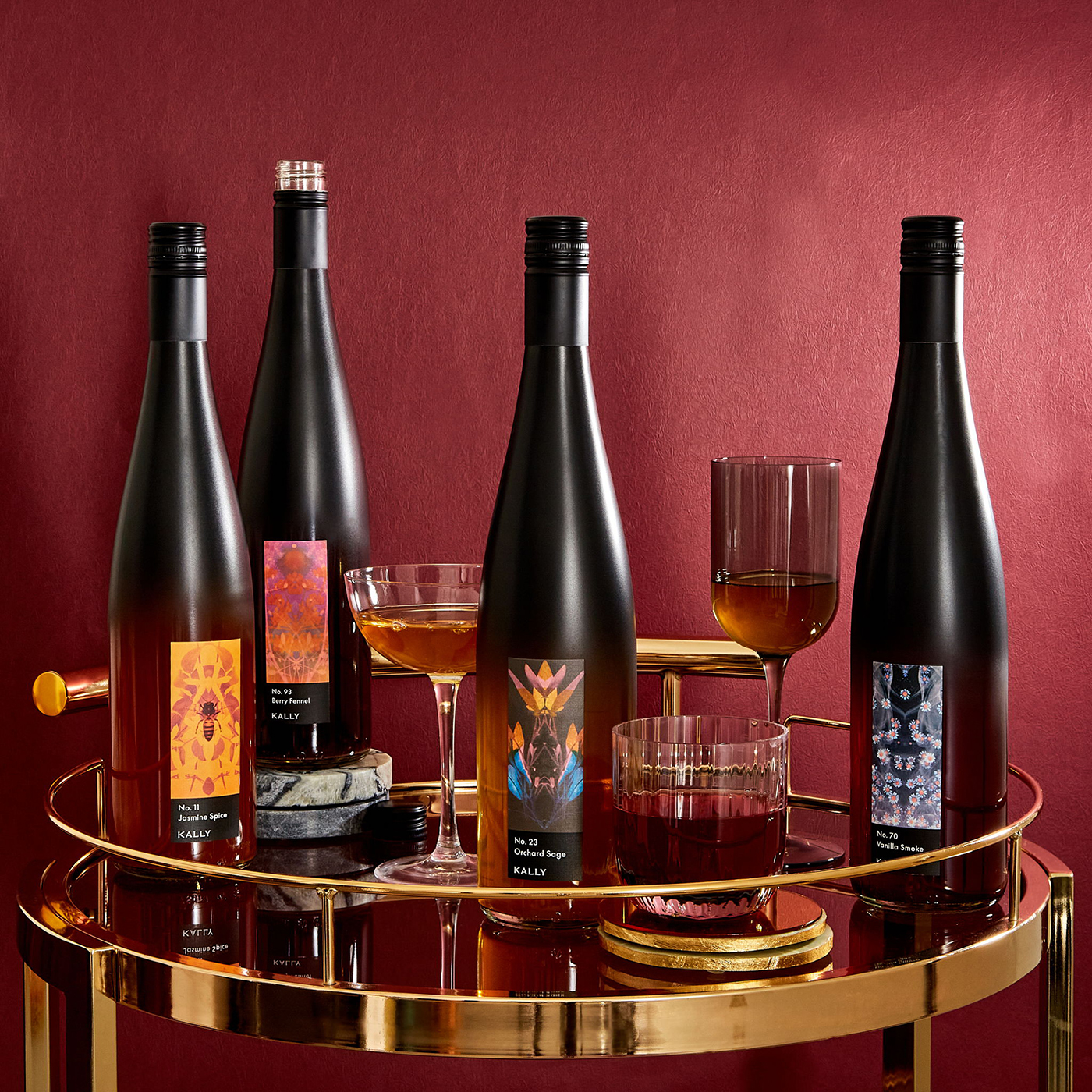 非酒精品牌 Kally 突出萬花筒的創(chuàng)新品牌包裝設計 非酒精品牌 Kally 突出萬花筒的創(chuàng)新品牌包裝設計