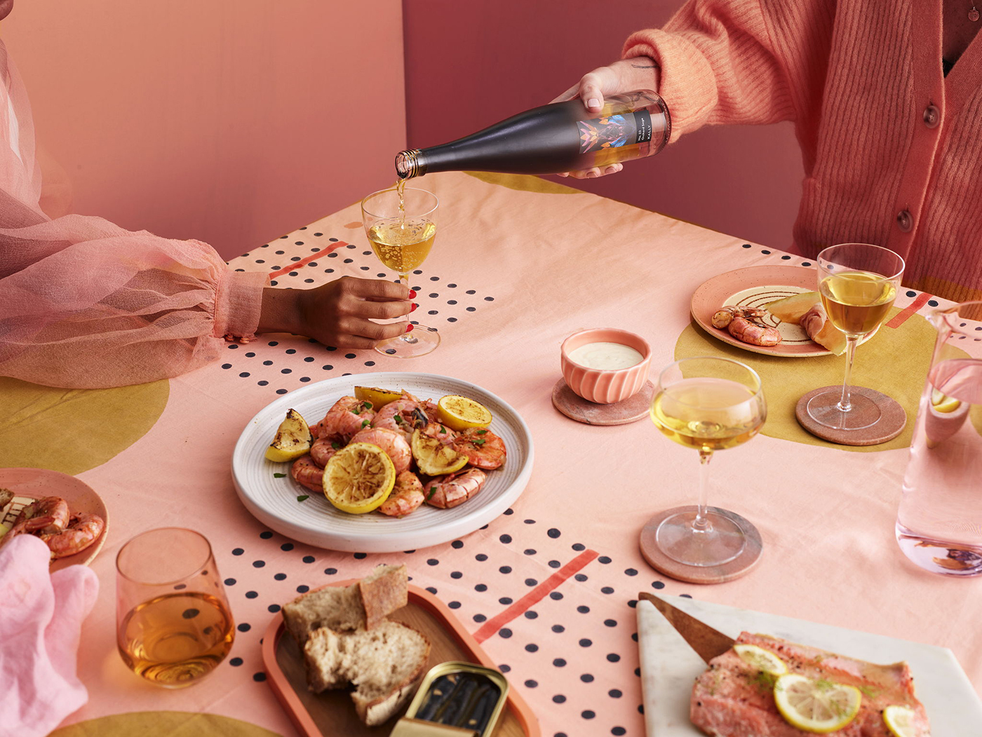 非酒精品牌 Kally 突出萬花筒的創(chuàng)新品牌包裝設計 非酒精品牌 Kally 突出萬花筒的創(chuàng)新品牌包裝設計