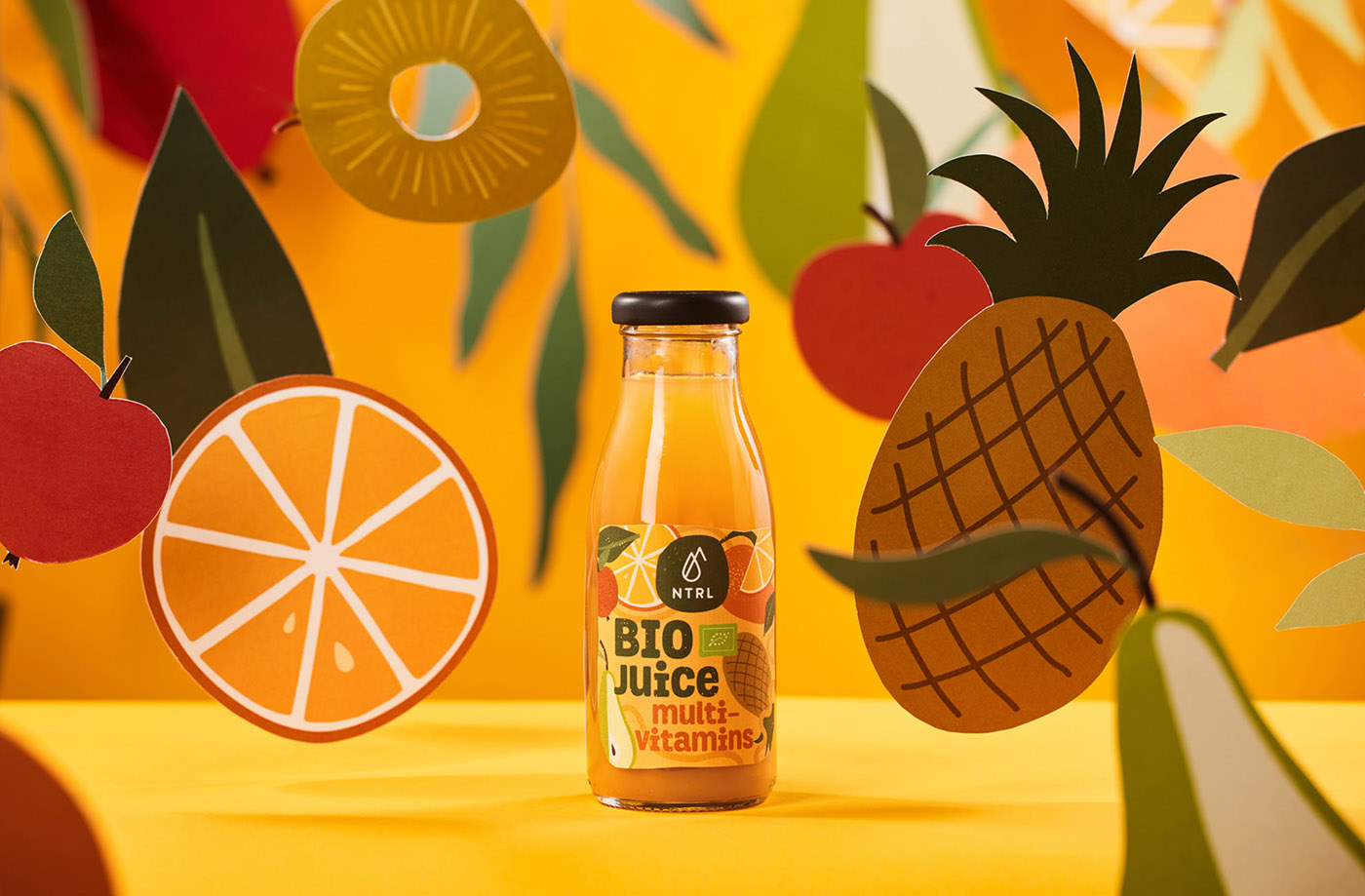 品牌包裝設計:有機果汁和冰沙的創(chuàng)新包裝設計突出了水果的新鮮度 品牌包裝設計:有機果汁和冰沙的創(chuàng)新包裝設計突出了水果的新鮮度