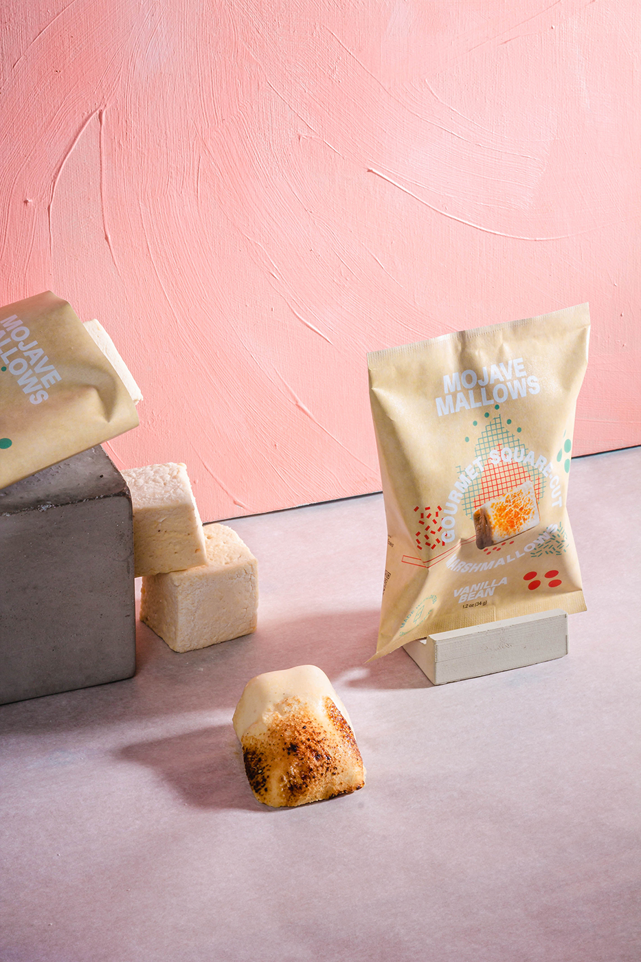 品牌包裝設(shè)計:棉花糖品牌包裝凸顯了產(chǎn)品的經(jīng)典和品牌個性 品牌包裝設(shè)計:棉花糖品牌包裝凸顯了產(chǎn)品的經(jīng)典和品牌個性